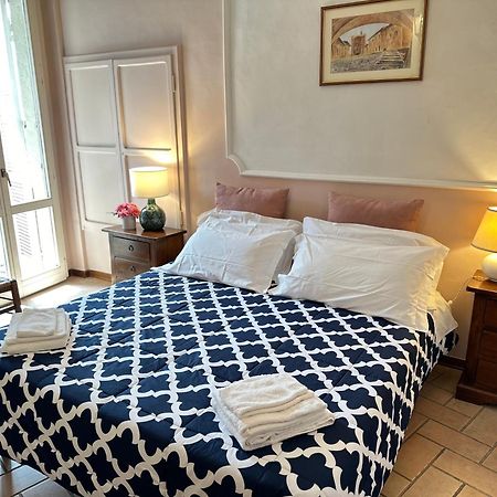 Portica Apartment Assise Chambre photo
